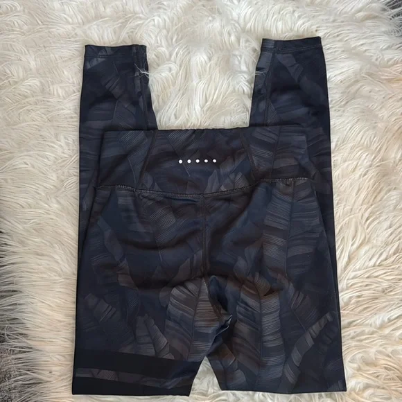 Stylish Gray Patterned Women's Leggings - Picture 6 of 7